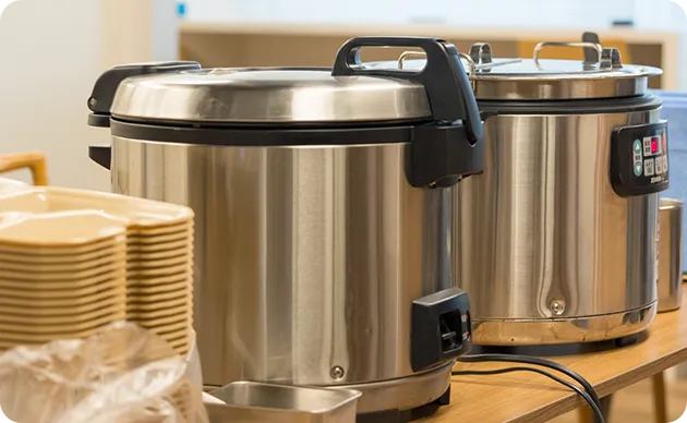 いつものオフィスに「準備いらずの社員食堂」が生まれる